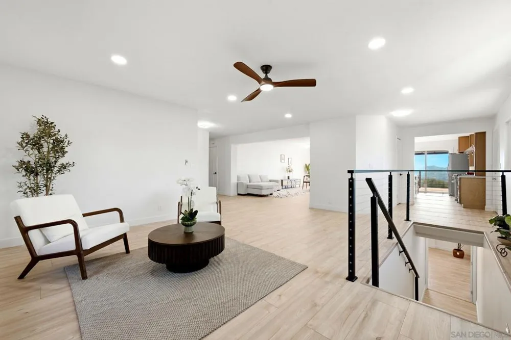 1329 Park Hill Ln Escondido, CA 92025