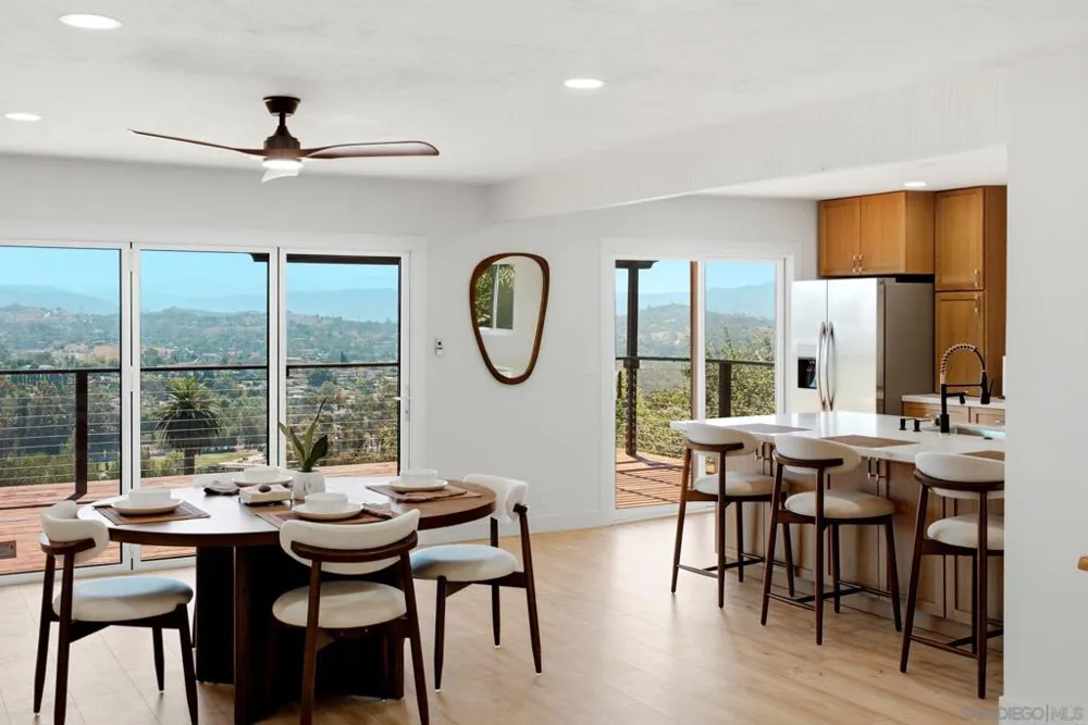 1329 Park Hill Ln Escondido, CA 92025