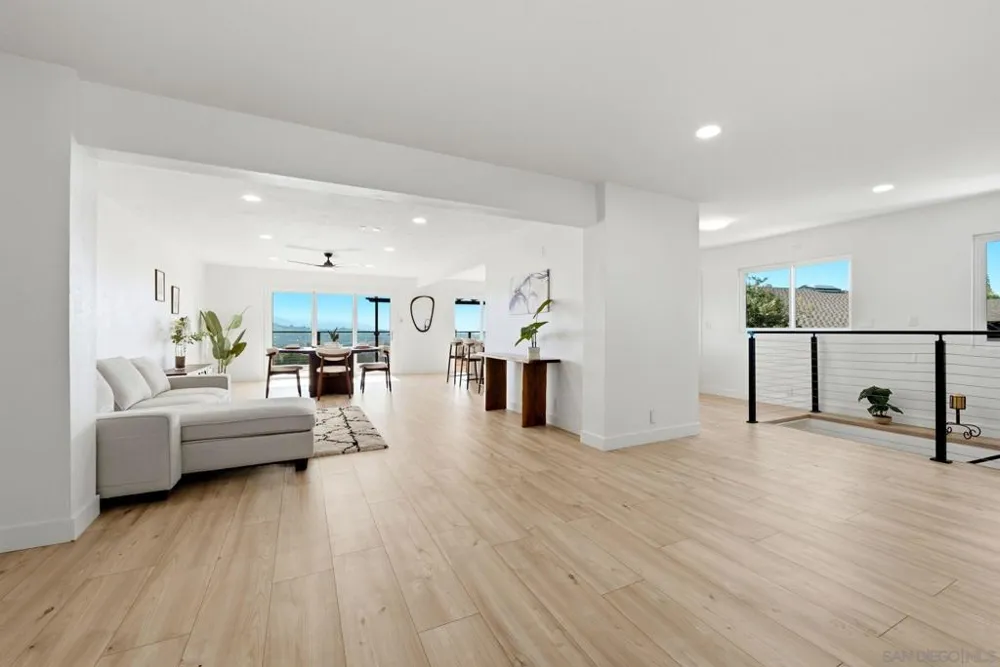 1329 Park Hill Ln Escondido, CA 92025