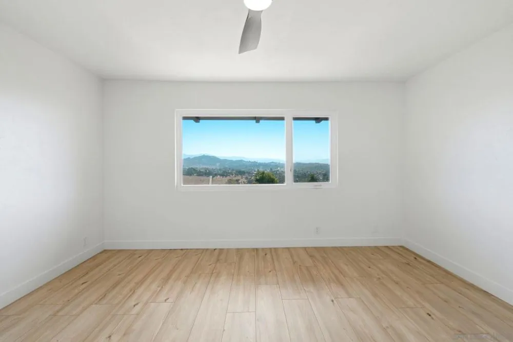 1329 Park Hill Ln Escondido, CA 92025