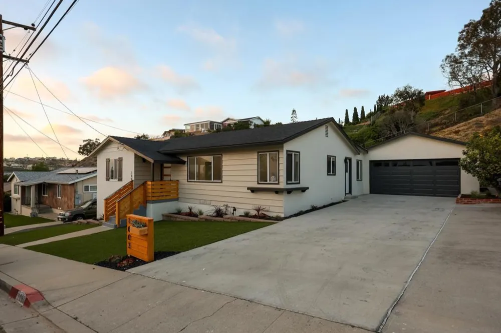 1003 Manchester National City, CA 91950