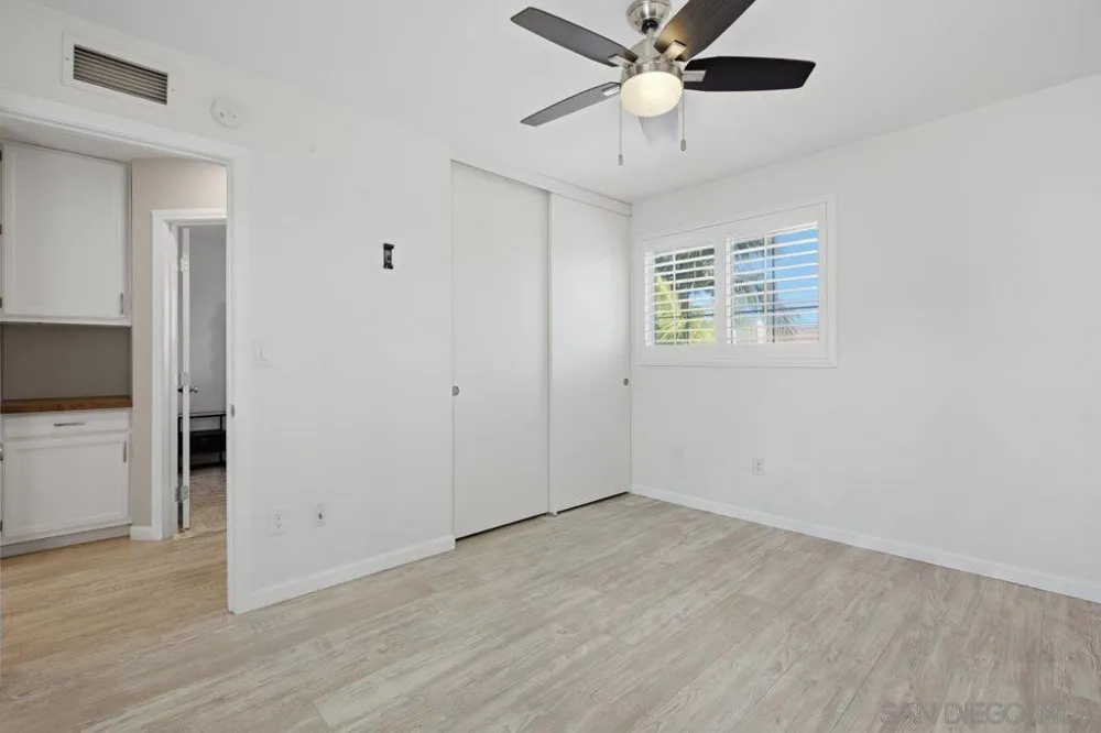 2993 Lexington Circle Carlsbad, CA 92010