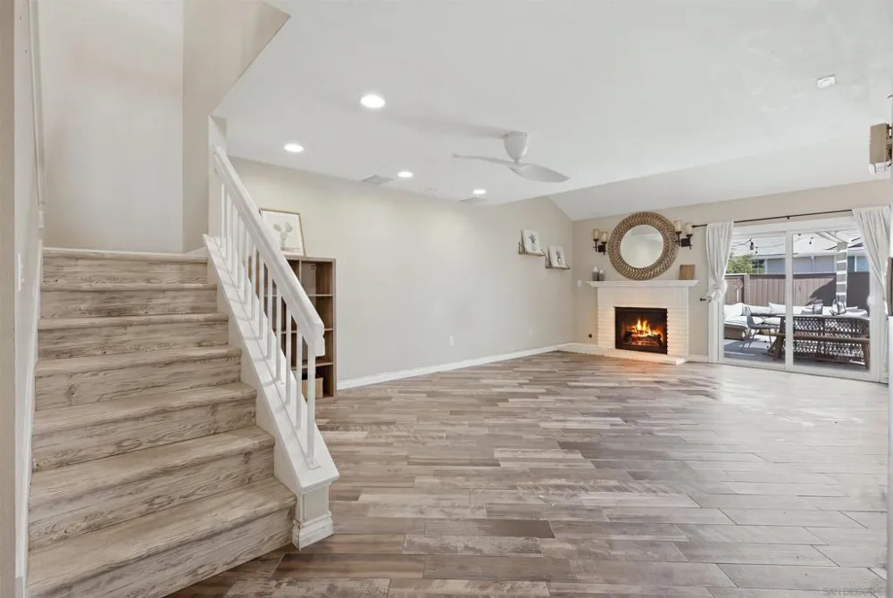 2993 Lexington Circle Carlsbad, CA 92010