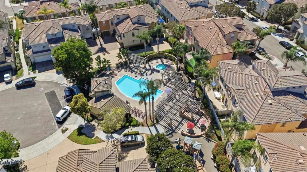 2993 Lexington Circle Carlsbad, CA 92010