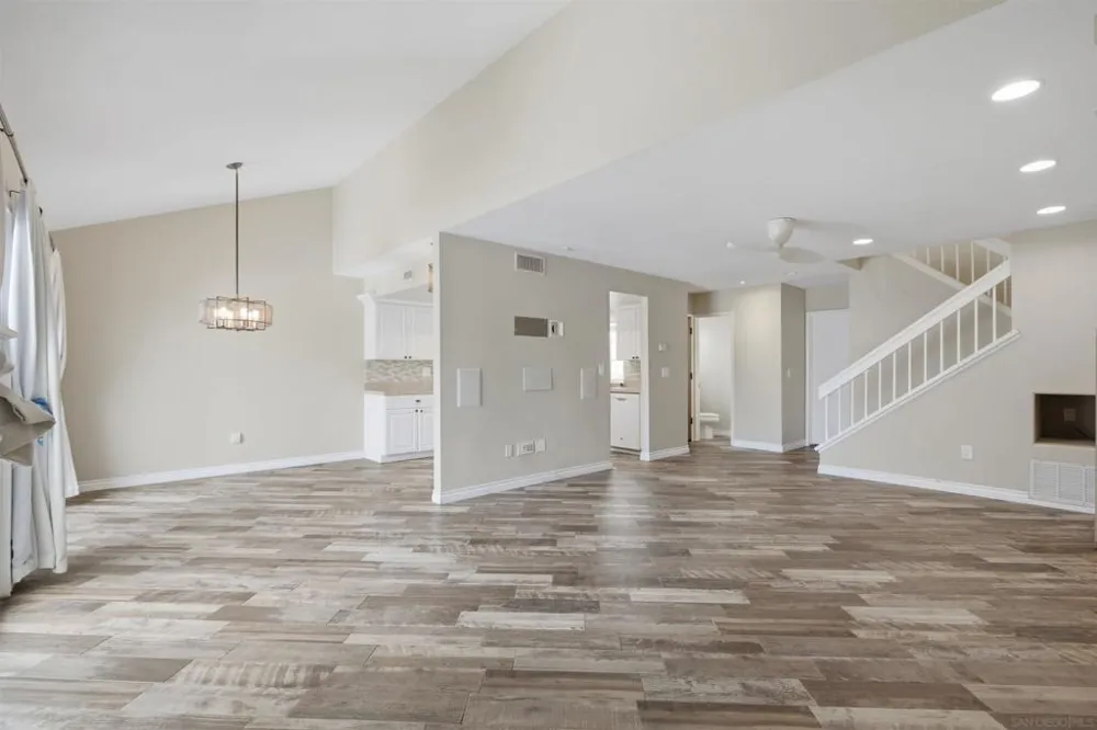2993 Lexington Circle Carlsbad, CA 92010
