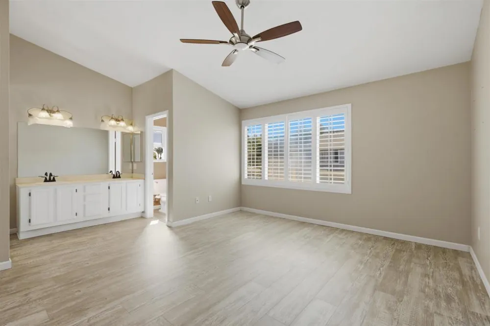 2993 Lexington Circle Carlsbad, CA 92010