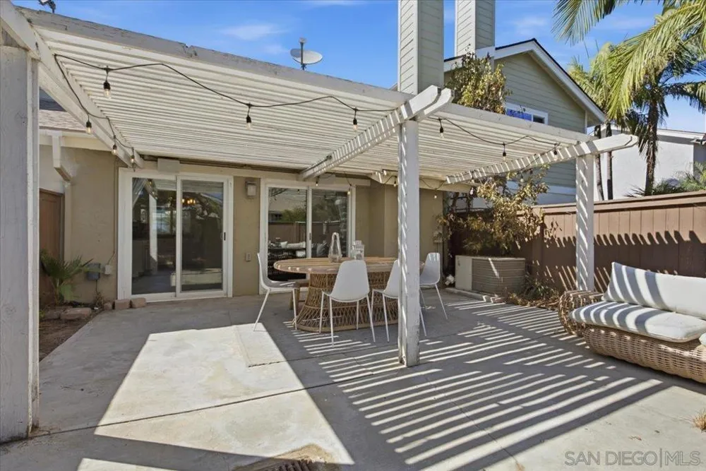 2993 Lexington Circle Carlsbad, CA 92010