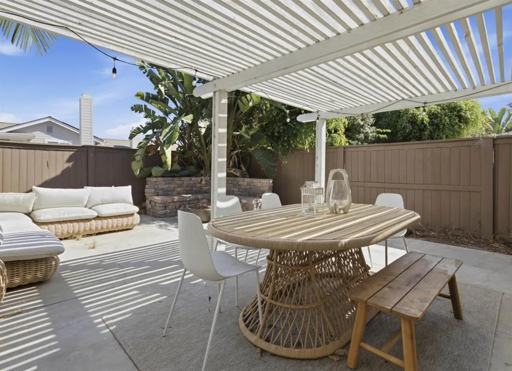 2993 Lexington Circle Carlsbad, CA 92010