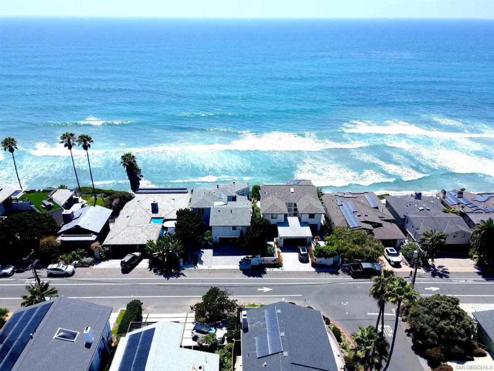 1576 Lorraine Encinitas, CA 92024