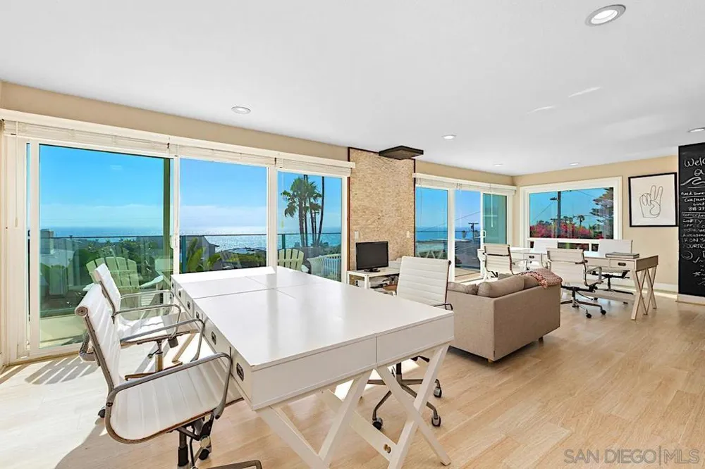 1576 Lorraine Encinitas, CA 92024