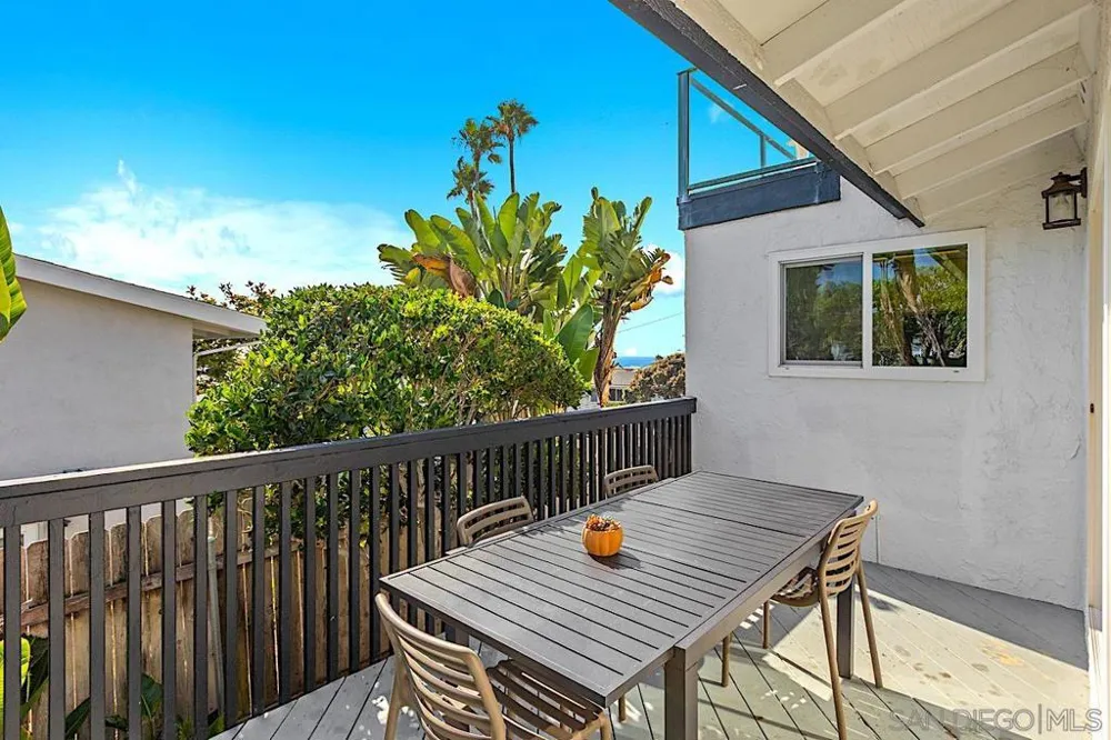 1576 Lorraine Encinitas, CA 92024