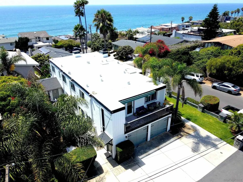 1576 Lorraine Encinitas, CA 92024