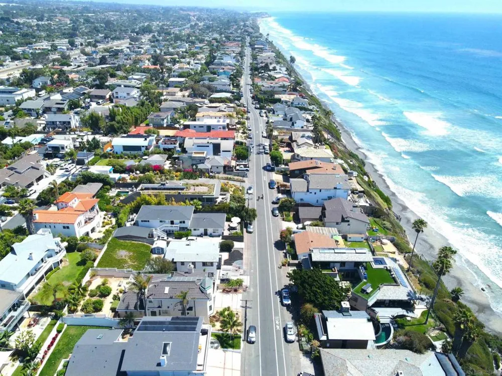 1576 Lorraine Encinitas, CA 92024