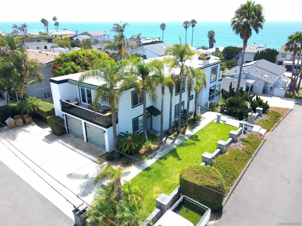 1576 Lorraine Encinitas, CA 92024