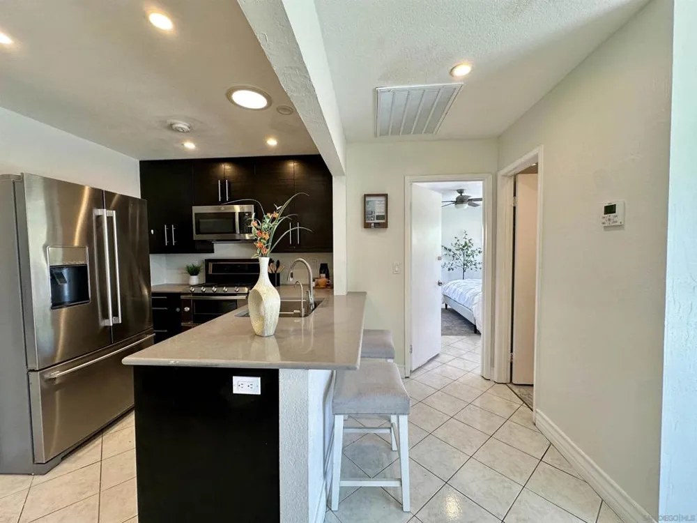 8665 Hillery San Diego, CA 92126