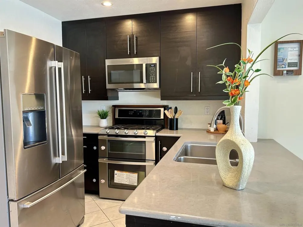 8665 Hillery San Diego, CA 92126