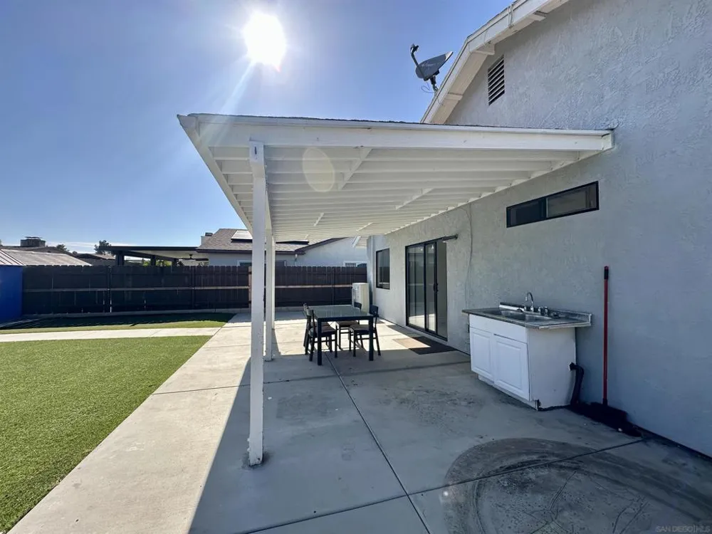 8665 Hillery San Diego, CA 92126