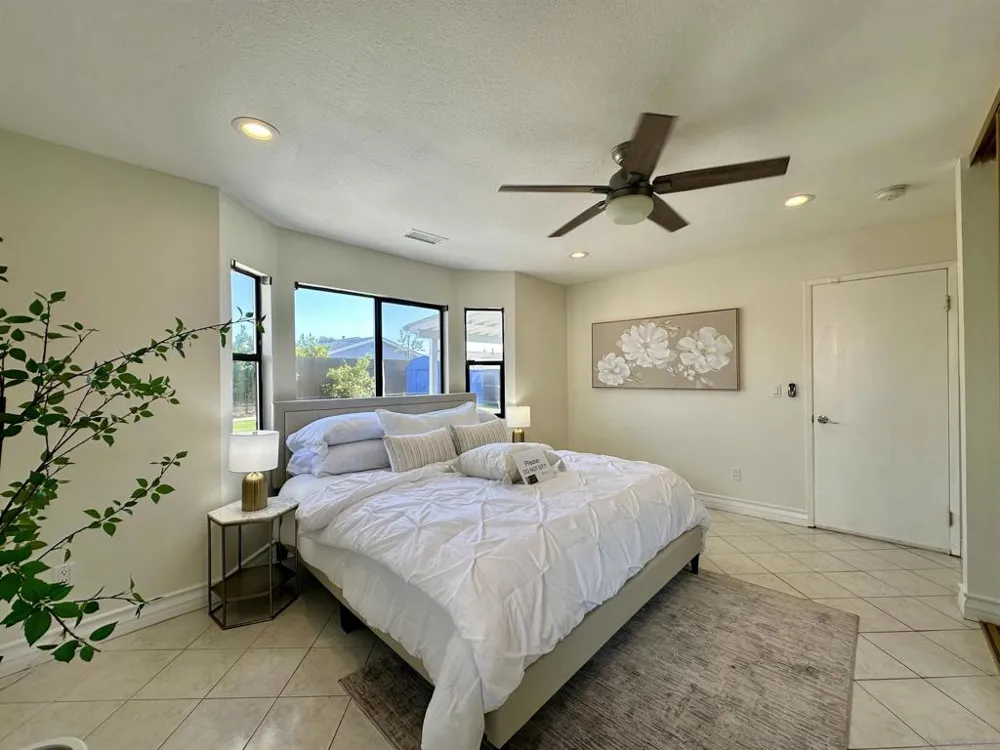 8665 Hillery San Diego, CA 92126