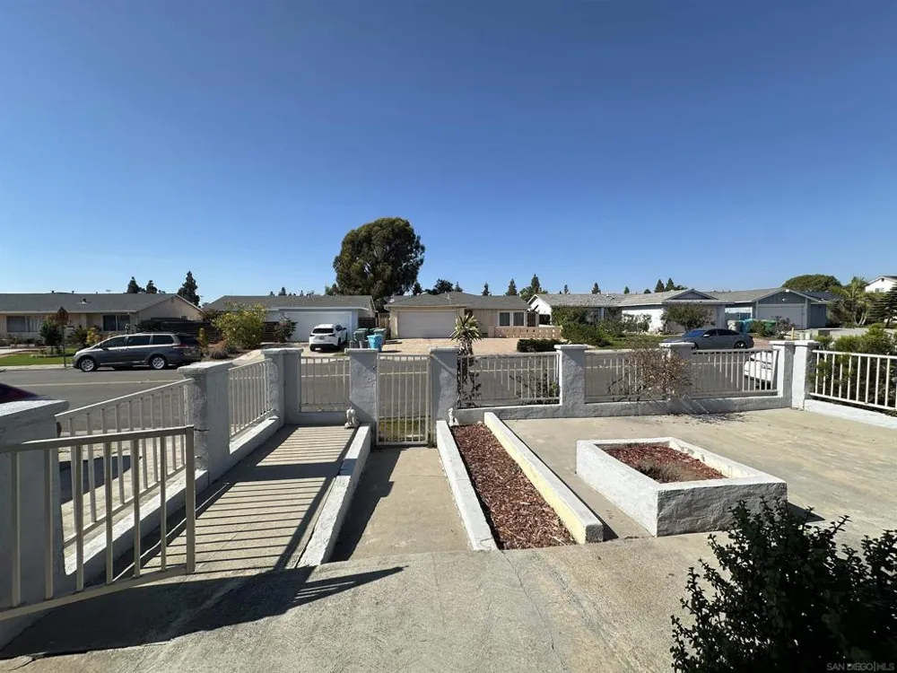 8665 Hillery San Diego, CA 92126