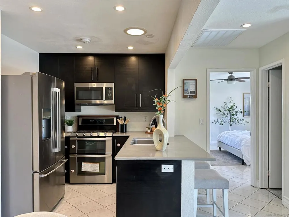 8665 Hillery San Diego, CA 92126