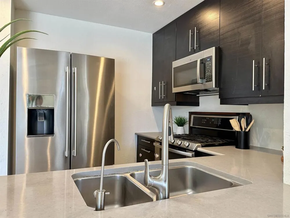 8665 Hillery San Diego, CA 92126