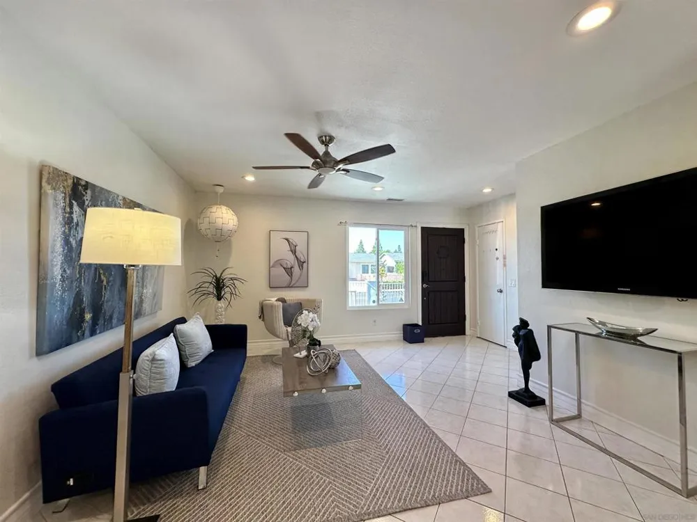 8665 Hillery San Diego, CA 92126