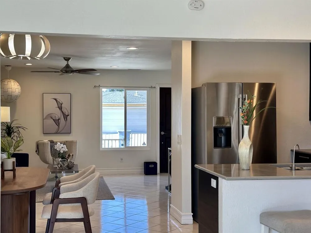 8665 Hillery San Diego, CA 92126