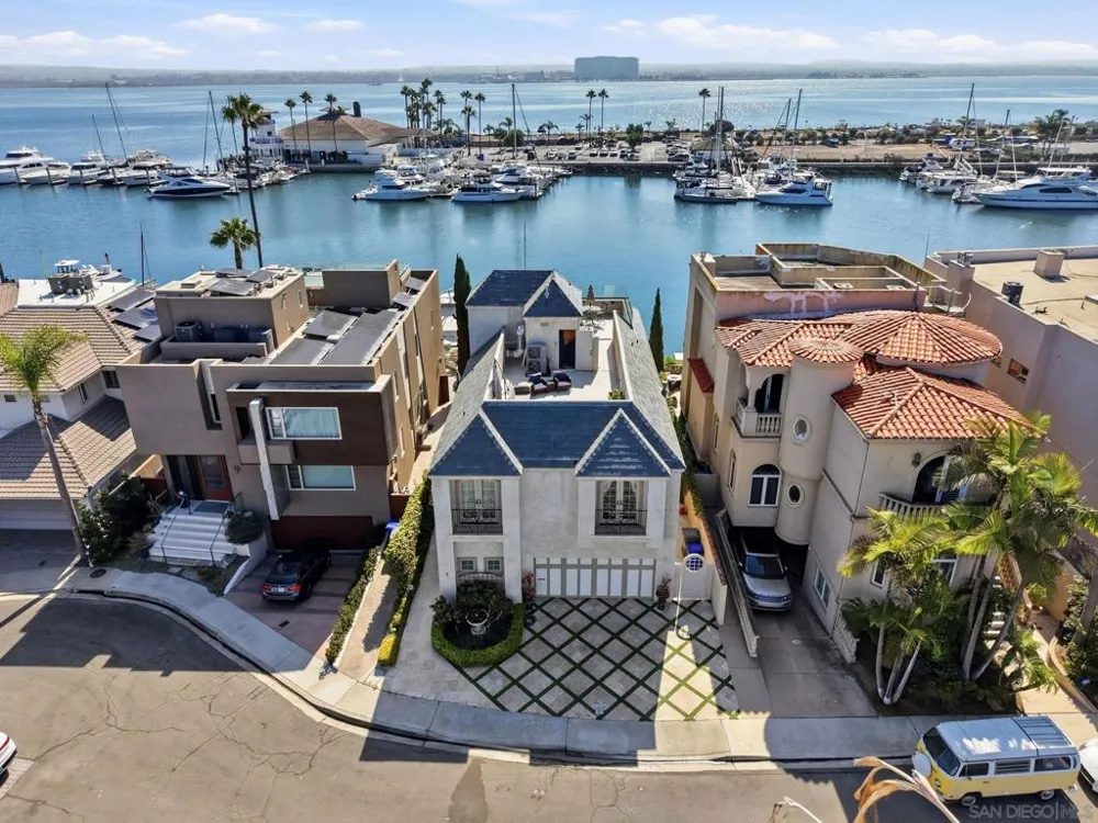 7 Green Turtle Road Coronado, CA 92118