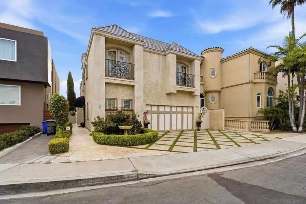 7 Green Turtle Road Coronado, CA 92118