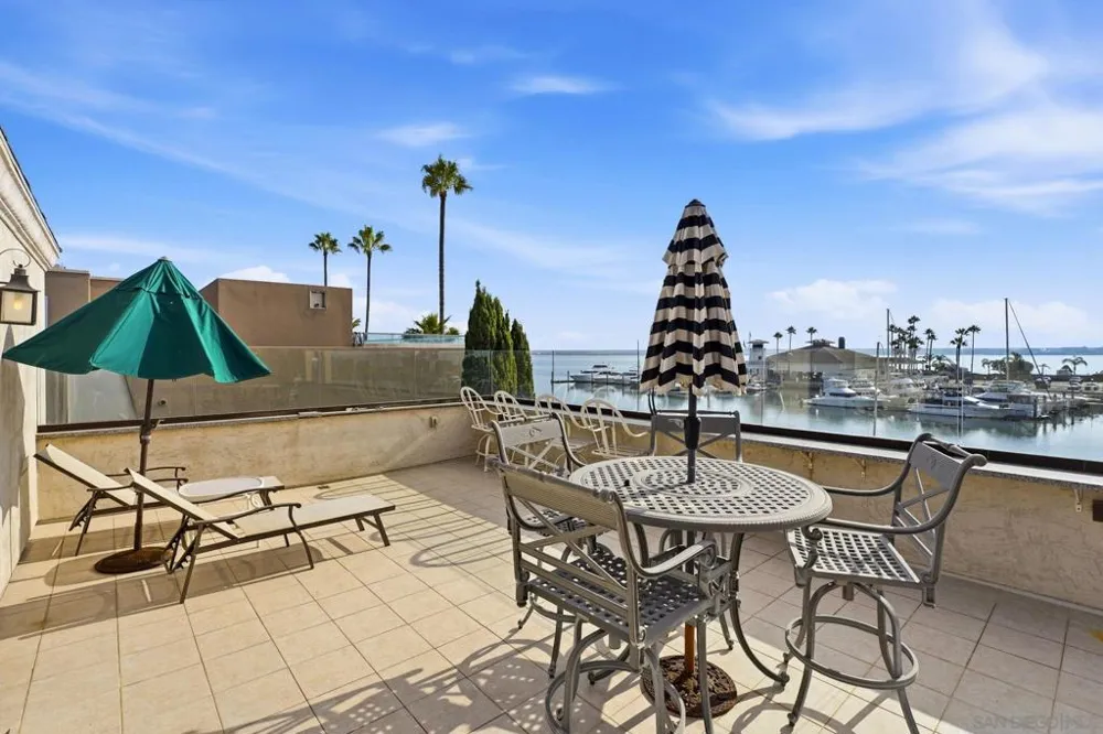 7 Green Turtle Road Coronado, CA 92118