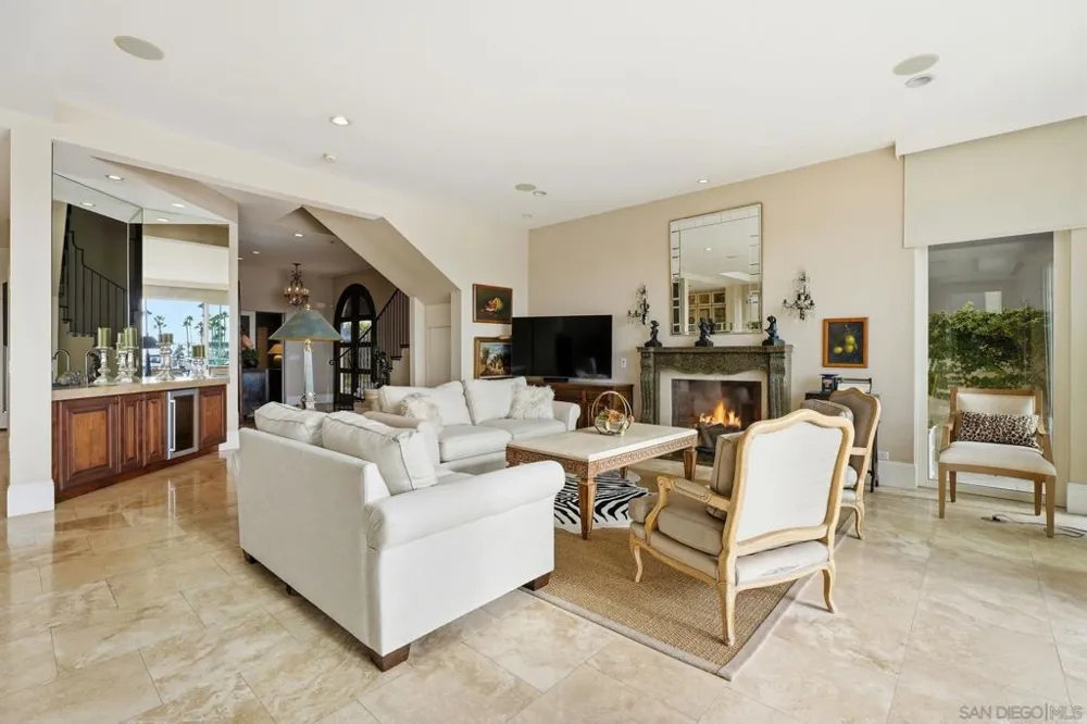 7 Green Turtle Road Coronado, CA 92118