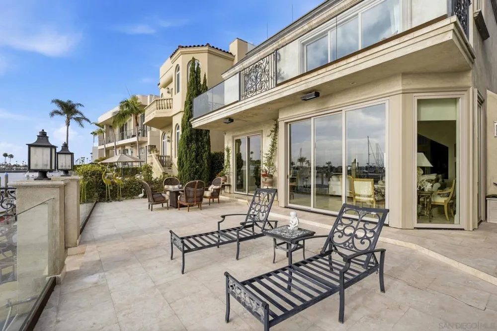 7 Green Turtle Road Coronado, CA 92118