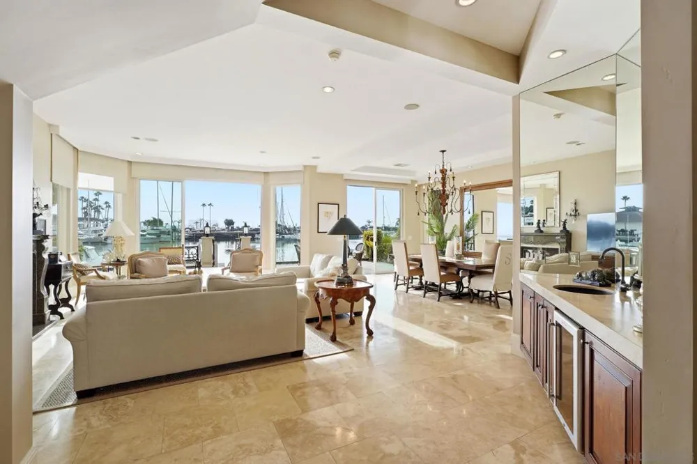 7 Green Turtle Road Coronado, CA 92118