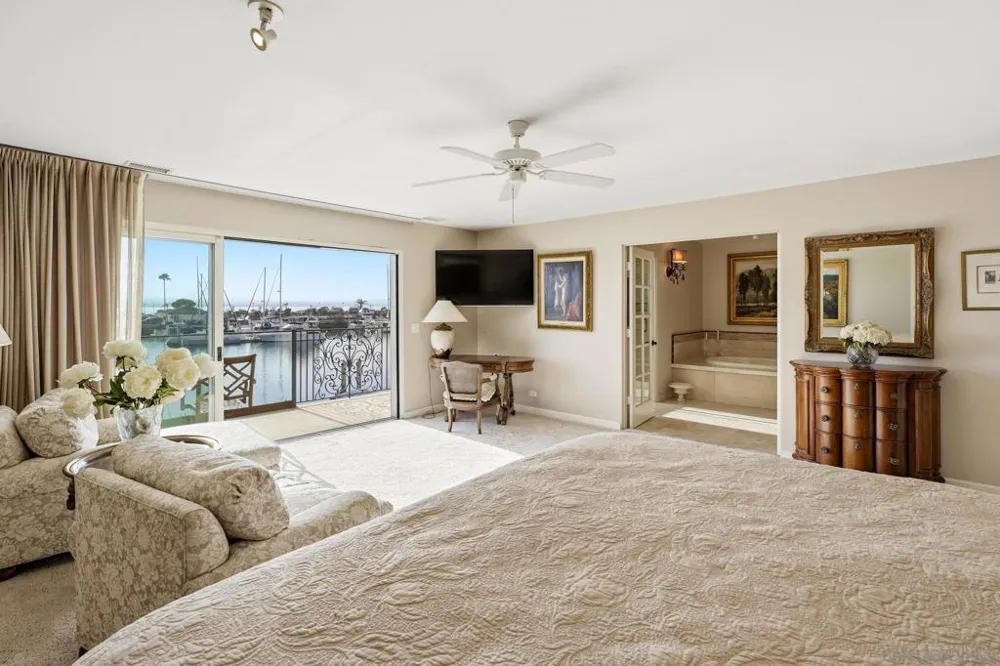 7 Green Turtle Road Coronado, CA 92118