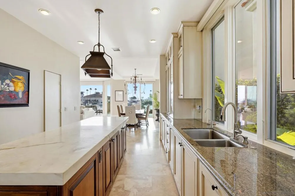 7 Green Turtle Road Coronado, CA 92118