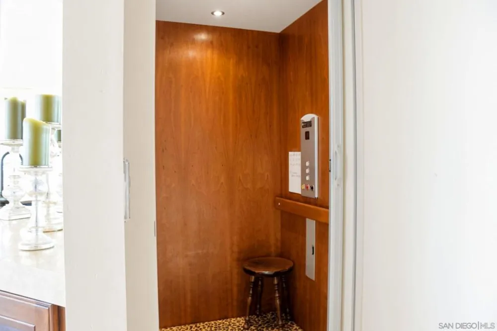 7 Green Turtle Road Coronado, CA 92118