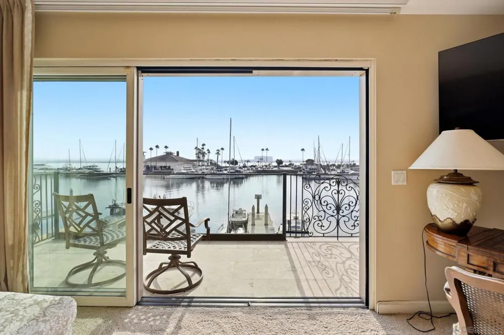 7 Green Turtle Road Coronado, CA 92118