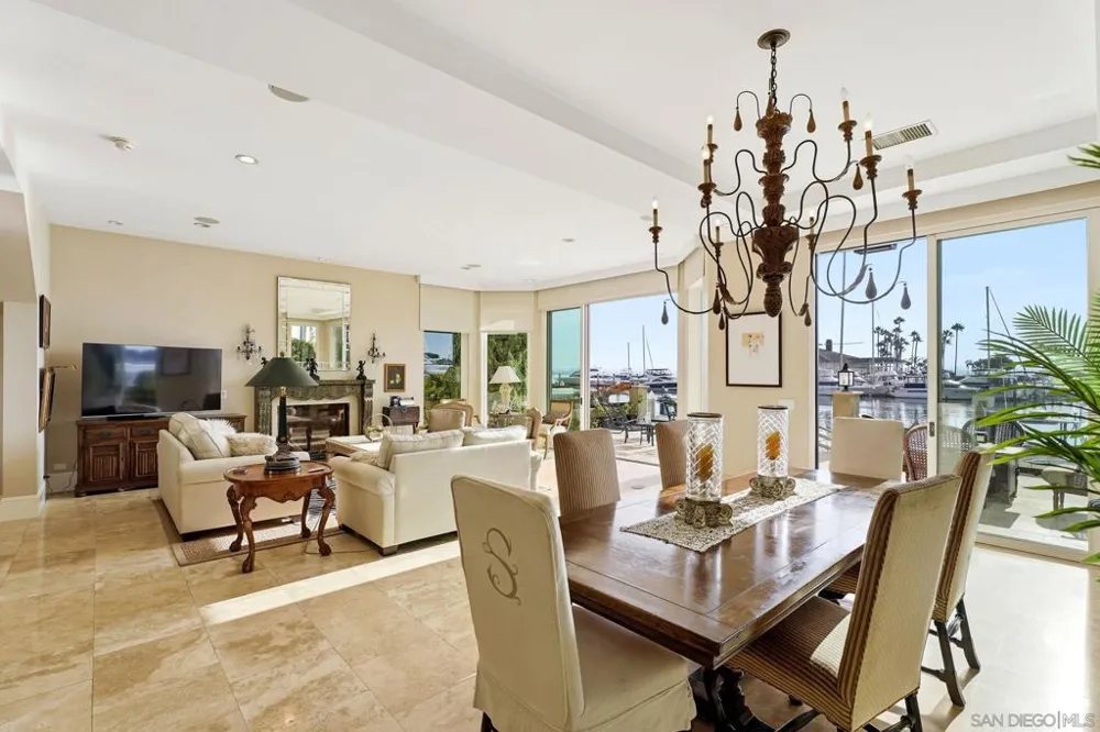7 Green Turtle Road Coronado, CA 92118
