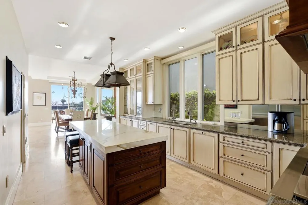 7 Green Turtle Road Coronado, CA 92118