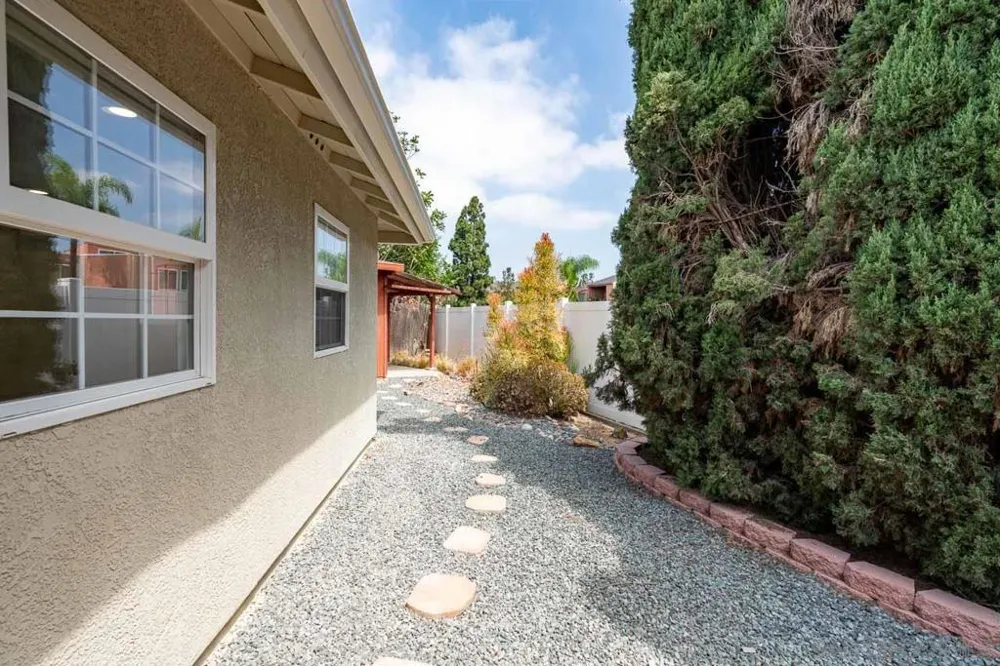 5790 Lone Star San Diego, CA 92120