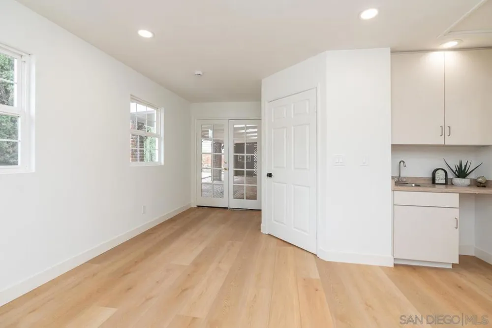 5790 Lone Star San Diego, CA 92120
