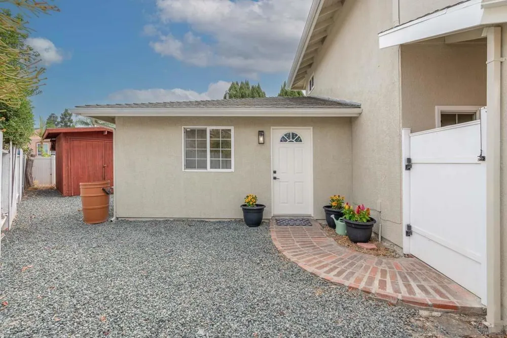 5790 Lone Star San Diego, CA 92120