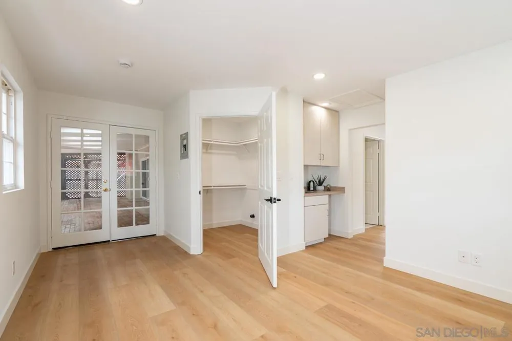 5790 Lone Star San Diego, CA 92120