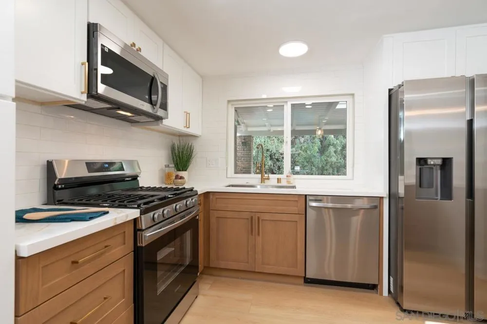 5790 Lone Star San Diego, CA 92120