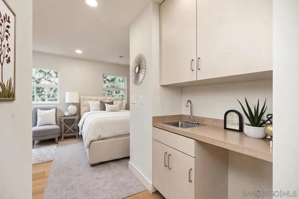 5790 Lone Star San Diego, CA 92120