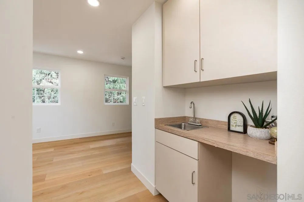 5790 Lone Star San Diego, CA 92120