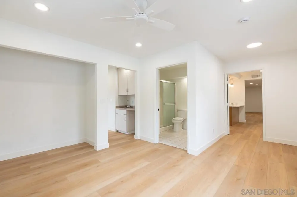 5790 Lone Star San Diego, CA 92120