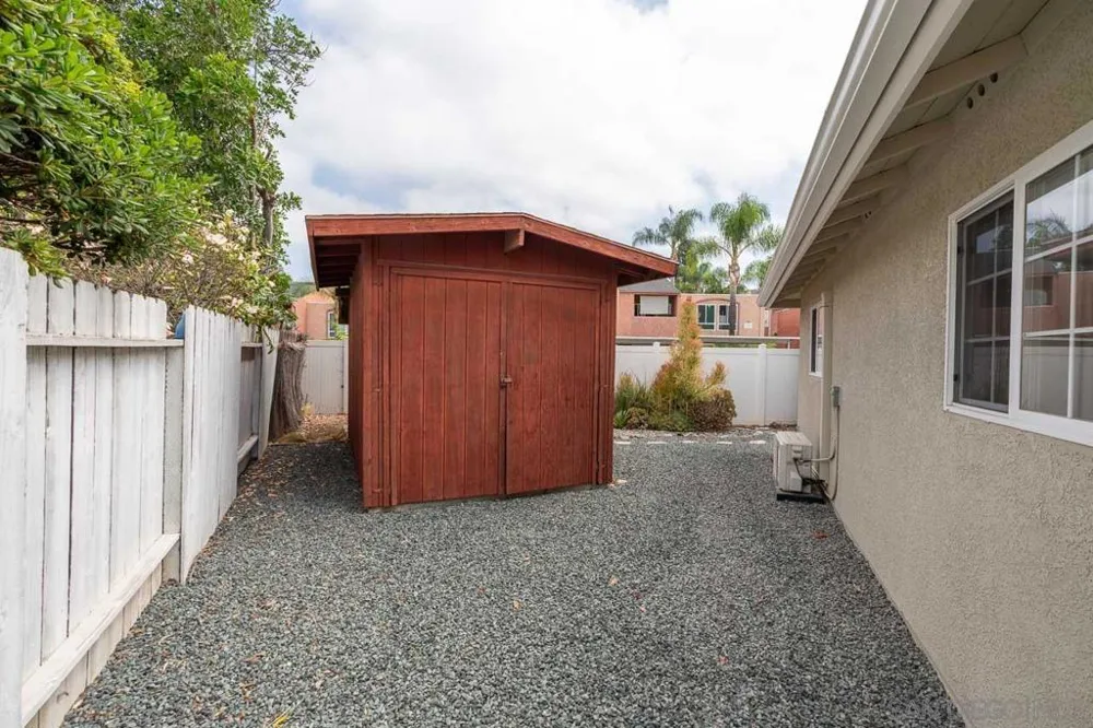 5790 Lone Star San Diego, CA 92120