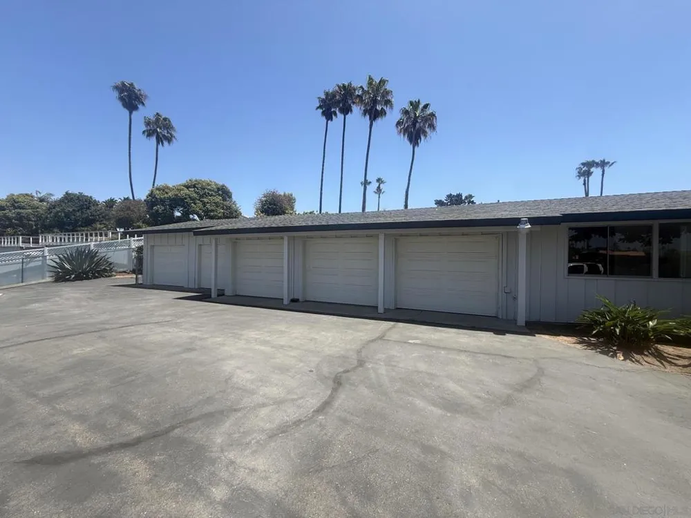 1616 Clemson Circle La Jolla, CA 92037