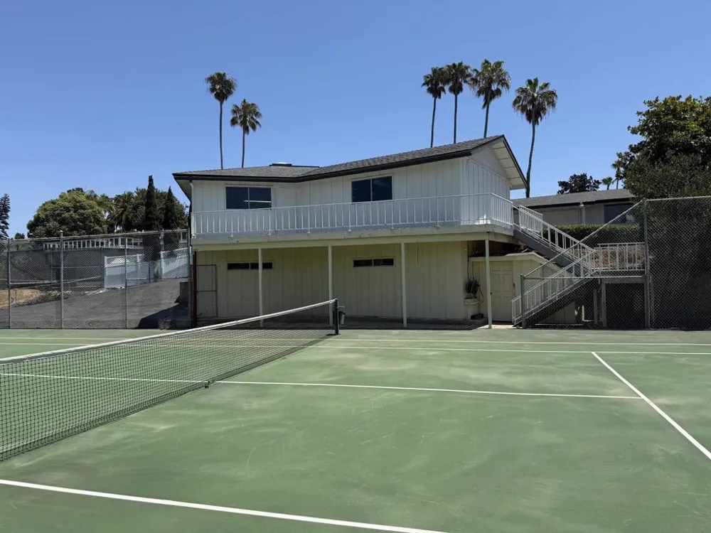 1616 Clemson Circle La Jolla, CA 92037